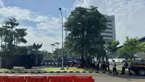 Ribuan Buruh Aksi May Day di DPR, 6.678 Personel Dikerahkan