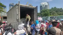 May Day 2026 di Monas, Buruh Dapat Sembako Gratis dari Prabowo