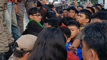 Demo Hari Buruh di Palopo Ricuh, Massa Bentrok dengan Aparat Keamanan