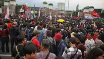Aksi memperingati Hari Buruh Internasional di DPR