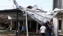 28 Rumah dan 1 Mobil Rusak Diterjang Puting Beliung di Demak
