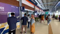 Akhir Libur Panjang, 11.461 Penumpang Padati Pasar Turi