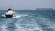Iran Serang Kapal Perang AS di Dekat Selat Hormuz