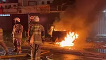 Mobil Angkut Jeriken BBM Terbakar di Kembangan Jakbar