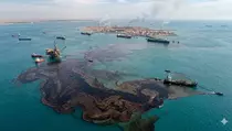 Tumpahan Minyak Besar Terjadi di Pulau Kharg Iran
