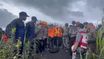 Detik-detik 2 WNA Korban Erupsi Gunung Dukono Ditemukan Tertimbun