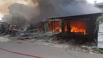 4 Kios Ludes Terbakar di Tangerang, Kerugian Ditaksir CapaiRp 1 M