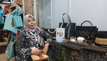 Kisah Lilis si Ibu Rumah Tangga: Ubah Limbah Jadi Harapan Ekonomi