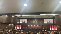 MK Kabulkan Pencabutan Uji Materi UU APBN Terkait Program MBG