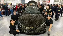 Pegawai Tesla Ramai-ramai Tanda Tangani Model S dan Model X Terakhir
