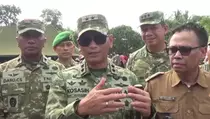 TNI Bangun Jalan 18 Km di Pandeglang, Warga: Sudah Rusak 32 Tahun