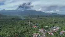 Gunung Dukono Masih Erupsi, Jalur Pendakian Ditutup Total