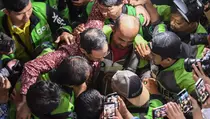 Momen Haru Nadiem Peluk-Rangkul Driver Gojek Seusai Dituntut 18 Tahun