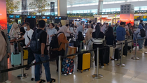 Libur Panjang Isa Almasih, Terminal 3 Bandara Soetta Membeludak