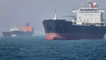 Selat Hormuz Bergejolak: Kapal Tanker Disita dan Kargo Ditenggelamkan