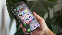 DPR Sebut Rencana Akun Medsos Cantumkan Nomor HP Dapat Tekan Buzzer