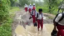 Uang Makan DPRD Lebak Rp 3,3 M, Jalan Rusak 20 Tahun Tak Diperbaiki