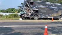 Kronologi Tabrakan Maut Bus Semeru vs Truk di Tol Cipali
