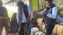 Polisi Temukan Gudang Penimbunan BBM Subsidi Tambang Ilegal di Solok