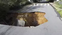 Sinkhole Lenteng Agung Makin Parah, Bina Marga Kebut Perbaikan