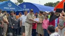 Wagub Rano Karno Tinjau Korban Kebakaran Pasar Jiung Kemayoran