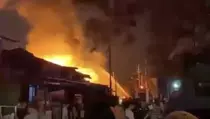 Kebakaran Hebat di Gambir, 1 Lansia Tewas dan 5 Warga Terluka
