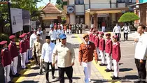 Prabowo Ajak Siswa Balas Ejekan dengan Sopan Santun