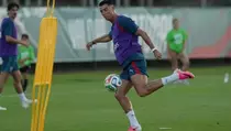 Pemain Portugal Pakai Gelang Khusus, Ada Tulisan Diogo Jota