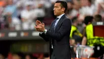 Feyenoord Tunjuk Kembali Van Bronckhorst untuk Gantikan Van Persie
