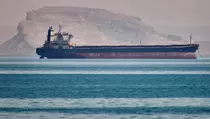 Iran Tak Pungut Biaya Lewati Selat Hormuz dalam 60 Hari
