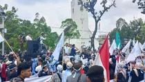 Dukung MBG, Ratusan Warga Sumut Serahkan 2.000 Tanda Tangan