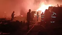 Lapak Limbah di Tangerang Terbakar, Damkar Terkendala Sumber Air