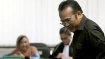 Nunun Disindir Hakim