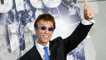 Robin Gibb Bersatu Dengan Saudara Kembarnya