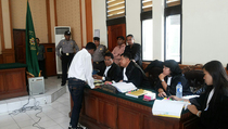 Hotman Paris Akan Berjuang Kejar Pembunuh Engeline