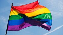 LGBT Belum Terjangkau Hukum Positif