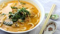 Udon Kuah Pedas Rasa Daging dan Udang