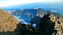 Meski Dilarang, Banyak Wisatawan Mendaki Gunung Rinjani