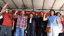 Ratna Sarumpaet dan Aktivis 98 Dirikan Crisis Center