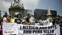 Ribuan Orang Turun ke Jalan Tolak Presiden Meksiko Baru