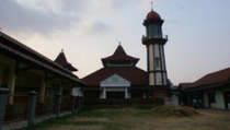 Mengunjungi Masjid Pekuncen Tegal yang Asri