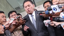 Komisi III dan Menkeu Saling Buang Badan
