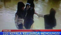 Kepala Desa dan Seorang Warga Ditemukan Tewas Akibat Banjir