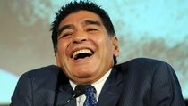 Maradona Kecam Strategi Sampaoli