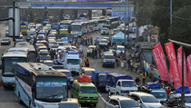 Jalan Tol Jakarta-Cikampek Macet Parah