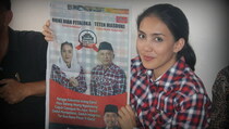 Hari Ibu, Rieke Ziarah ke Makam Dewi Sartika