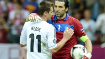 Italia ke Final, Kenapa Buffon Justru Marah?