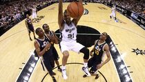 Duo Parker-Duncan Hajar Utah Jazz
