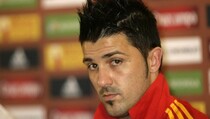 Dipastikan Absen di Euro 2012, David Villa Minta Maaf