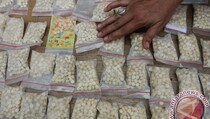 Bongkar Pabrik, Polisi Sita 4.000 Ekstasi